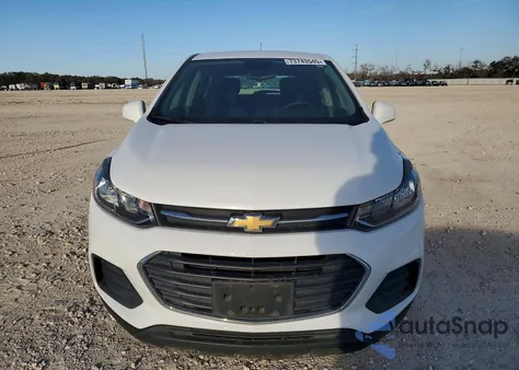 2018 Chevrolet Trax Ls z USA, uszkodzony, nr VIN KL7CJKSB8JB517876